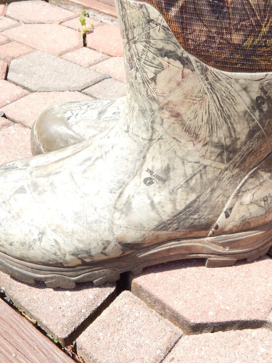 The Original Muck Boot Camo Boots Tall Mens Size 8 Womens Size 9 Style 070016 main image 4